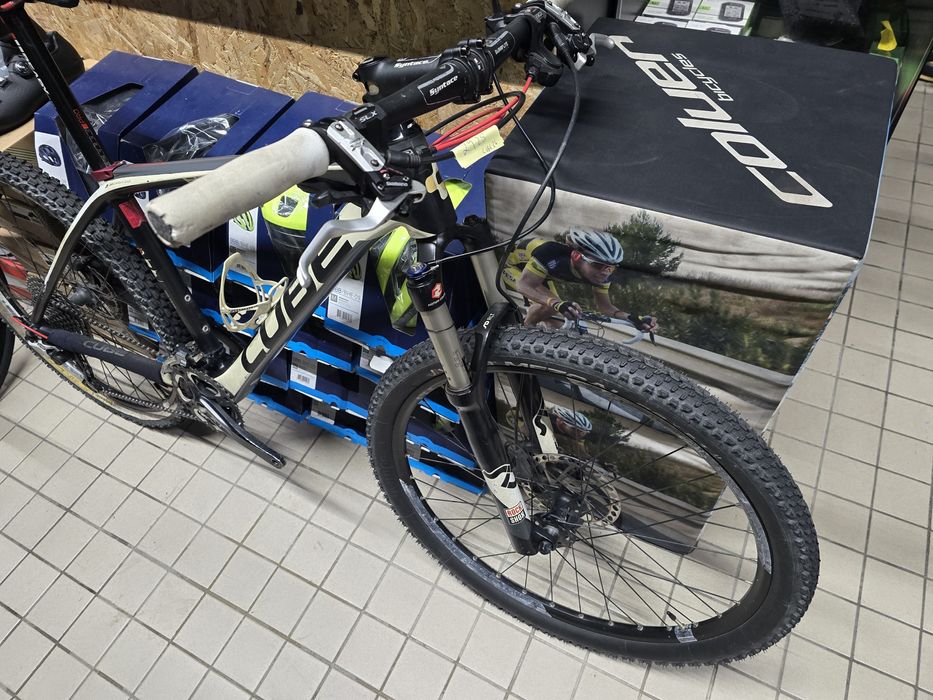 Cube btt m carbono com xt e sid