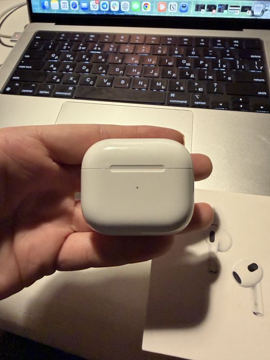 Навушники AirPods 3