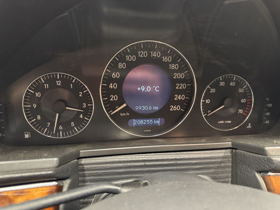 Mersedes w211 2,6 газ бензин