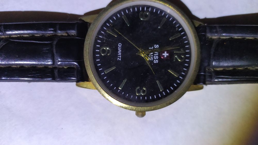 Кварцевые часы Swiss time на запчасти