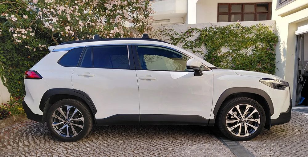 Toyota Corolla Cross 2.0 Hybrid Luxury