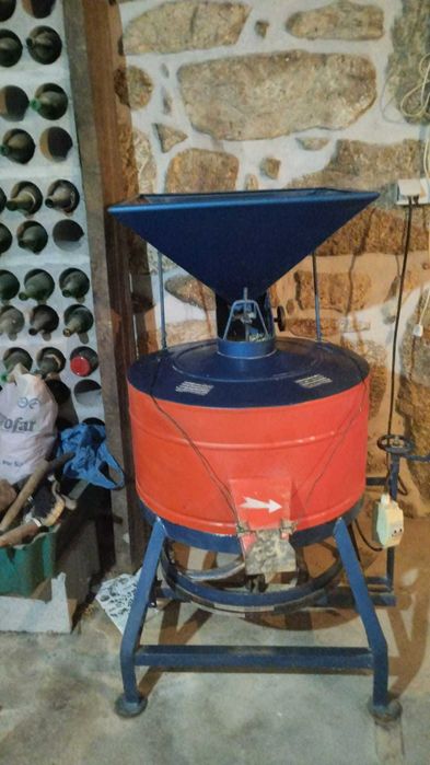 Moinho de cereais elétrico