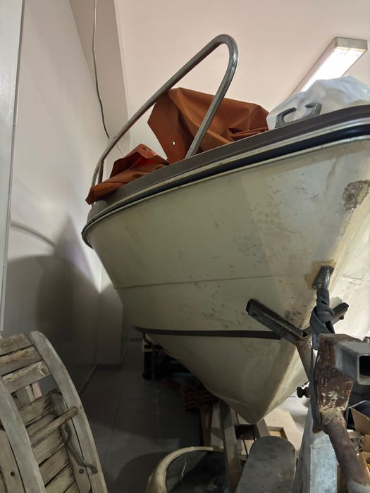 Barco a motor Argus