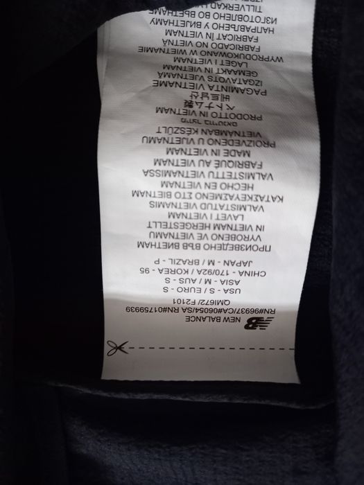 Продам ветровку New Balance Running