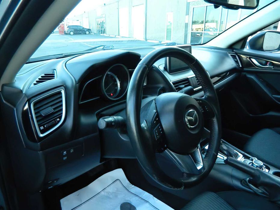 Mazda 3 i Touring      2016