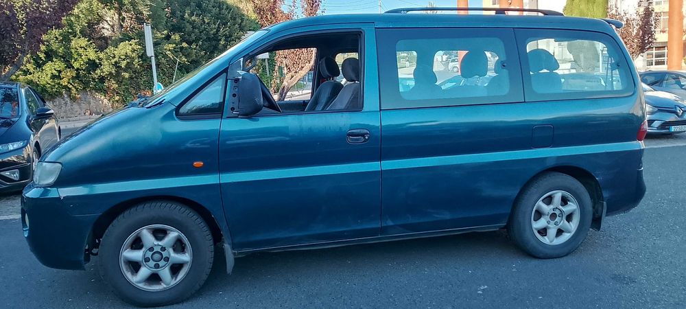 Vende-se Minivan Hyundai Plaza 7 Lugares