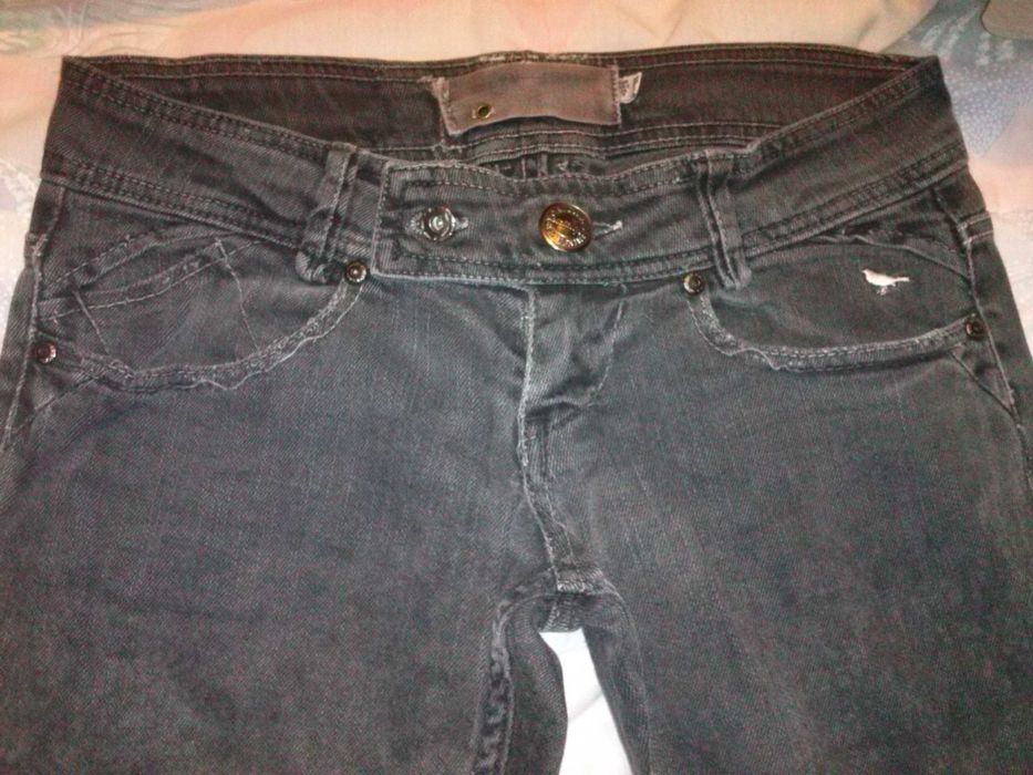 6 calças stradivarius e bershka, 12 euros