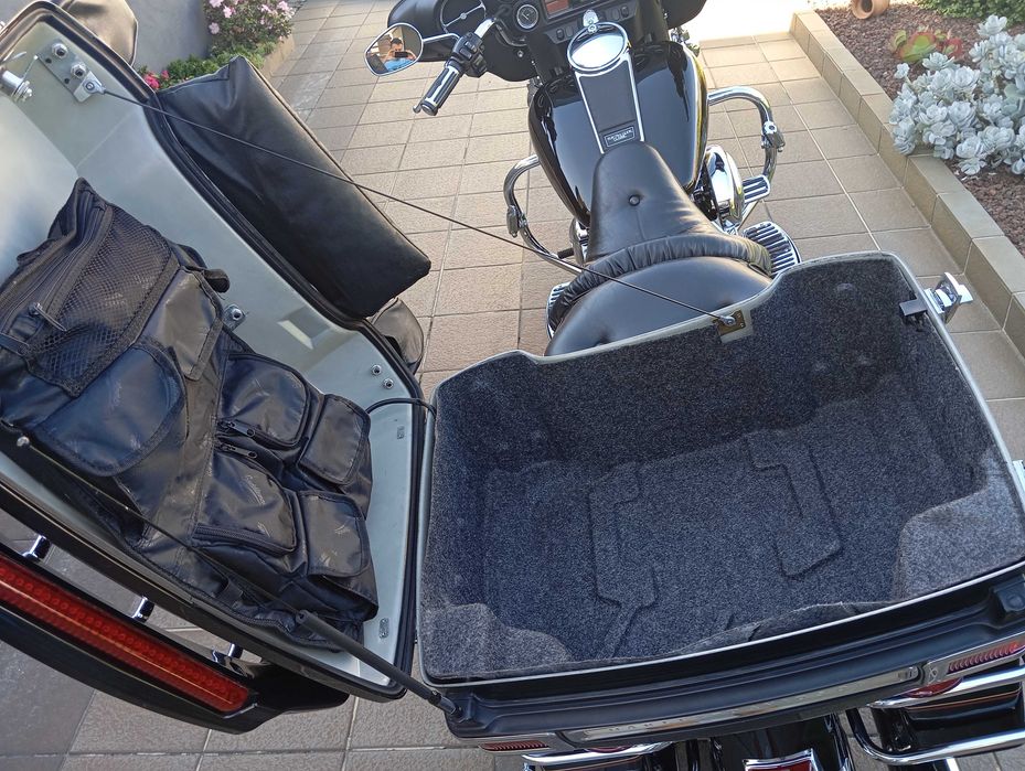 Harley Davidson Electra Glide Classic (FLHTC)