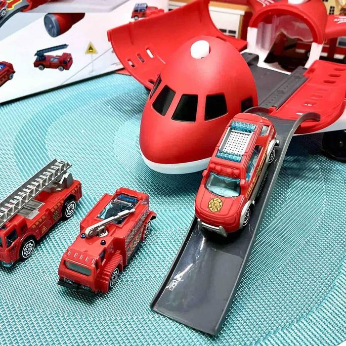 Літак-парковка Самолет-гараж Пожежна техніка (8825 A)