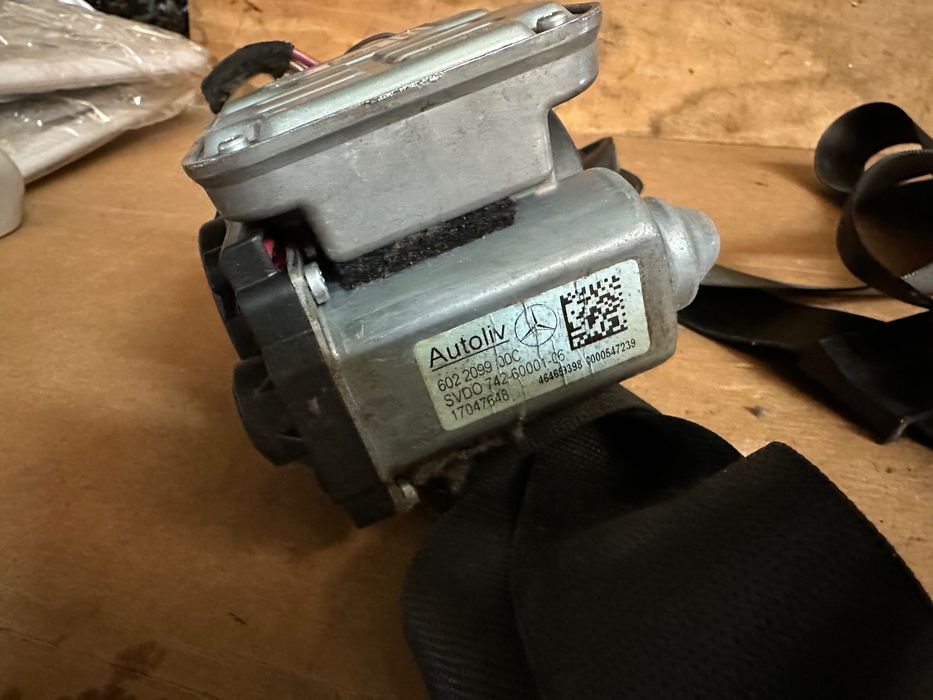 Cinto de Segurança Frente Direito Mercedes W211 E220 E250 \ 6022.08100