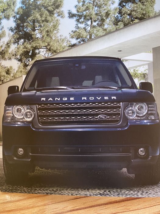 Brochura de Range Rover 2011 - edição em Inglês