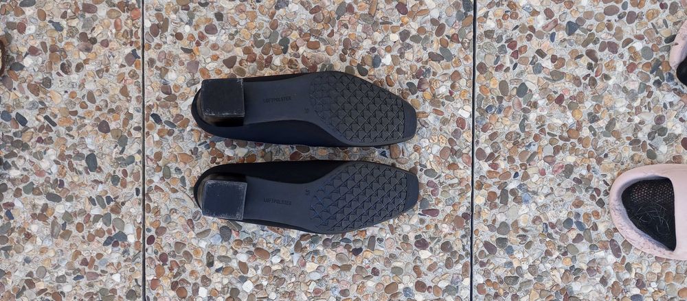 Sapato ARA em Gore-tex preto, muito confortável