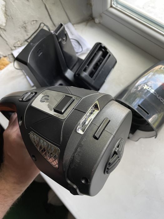 Продам пылесос ручной concept real force VP4380