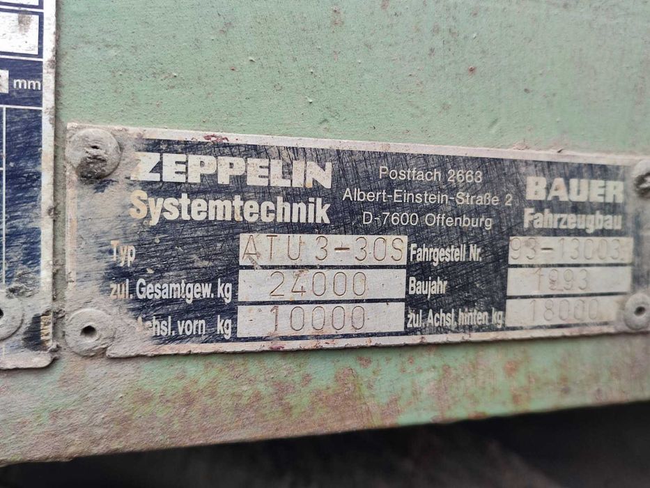 Przyczepa niskopodwoziowa