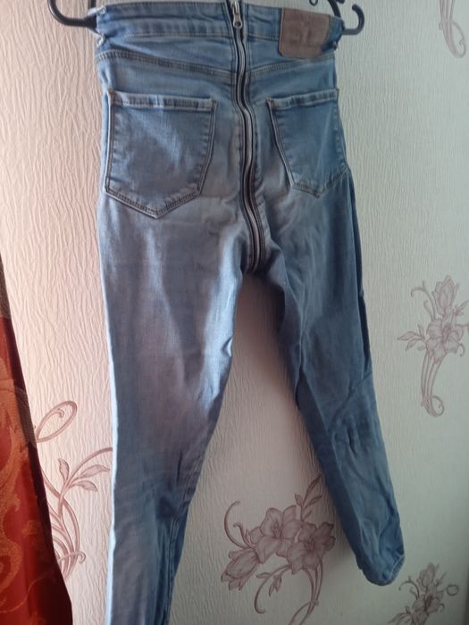 Продам стильные джинсы