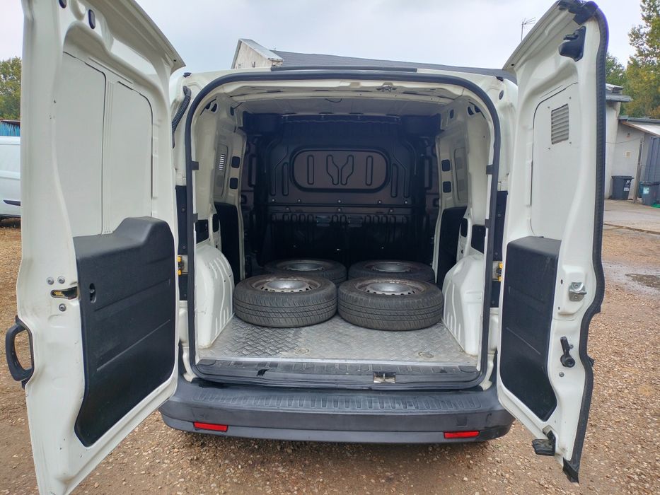 Fiat Doblo faktura VAT 23%