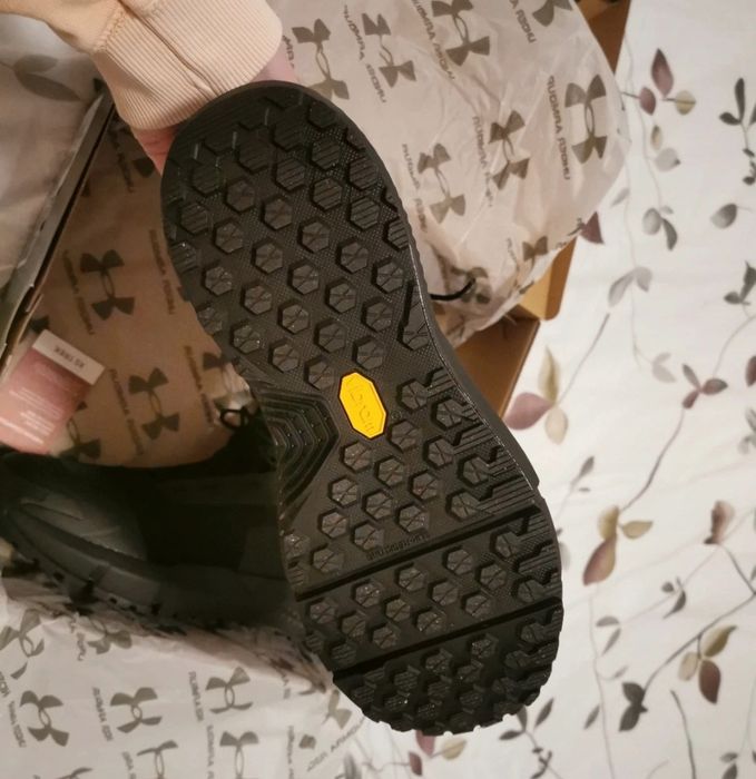 Botas under armour valsetz