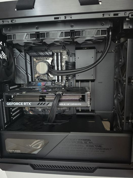 Komputer Asus Rog Strix Intel i5 13600KF RTX 4070TI Super