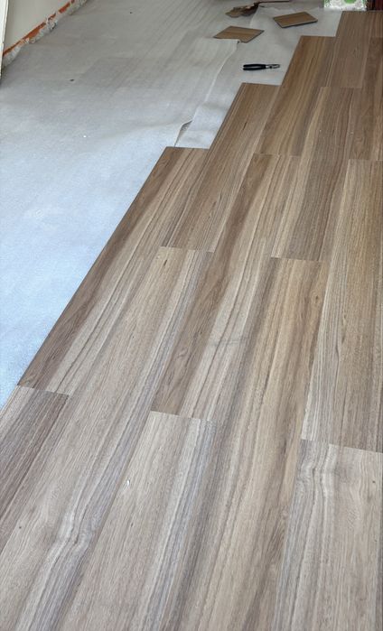 Floating Floor Installation515105275815536641