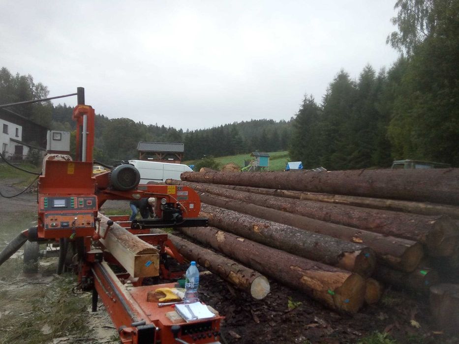 Tartak objazdowy Tartak przewoźny Gater Tartak na miejscu u klienta