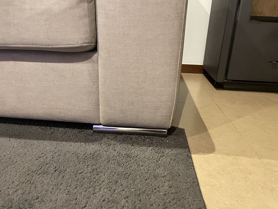 Sofa com chaise-longue