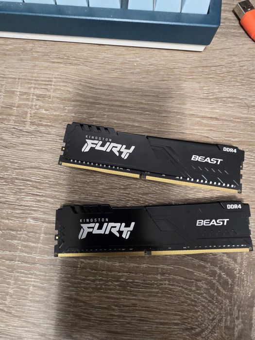 Kingston Fury Beast 64GB (2x32GB) DDR4 3600 MHz CL18 – Como Novo