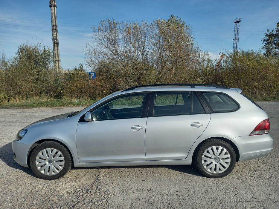Volkswagen golf 2011року
