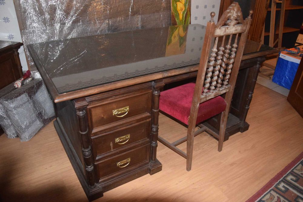 Selling a Desk for a Large Office in Chestnut Wood64585537980161120