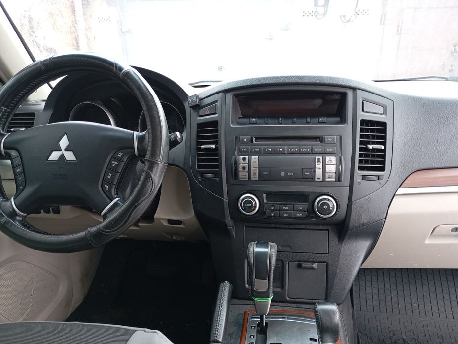 Міцубісі паджеро вагон 2007 газ- бензин