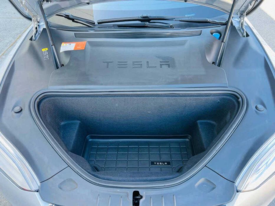 Tesla Model S P100D      2017