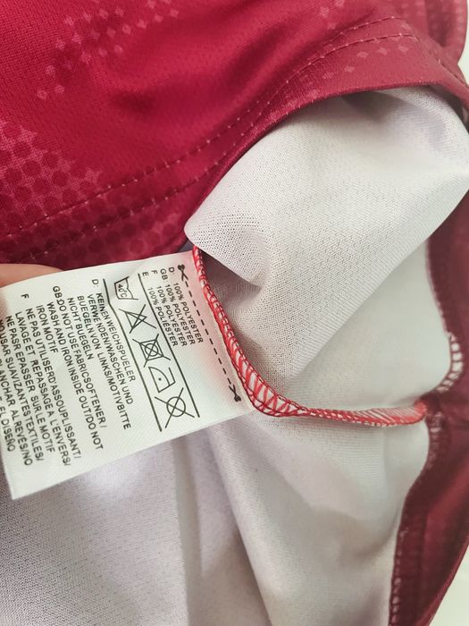 Koszulka Realu Madryt na sezon 26/27 w rozmiarze M