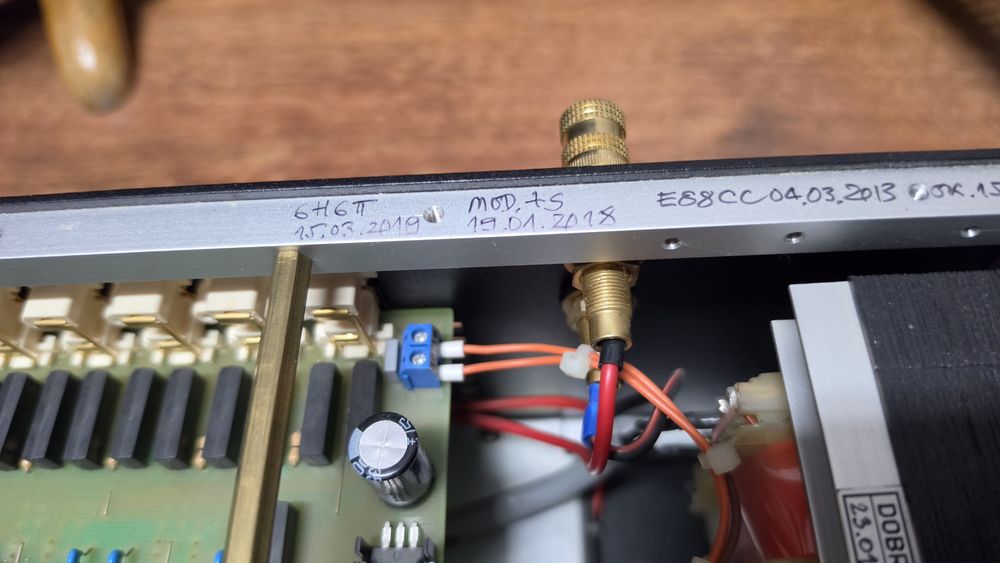 Lampowy wzmacniacz stereo Linear Audio Reserch  IA-30T