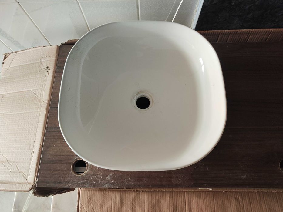 Movel WC 120cm com duas gavetas e lavatório