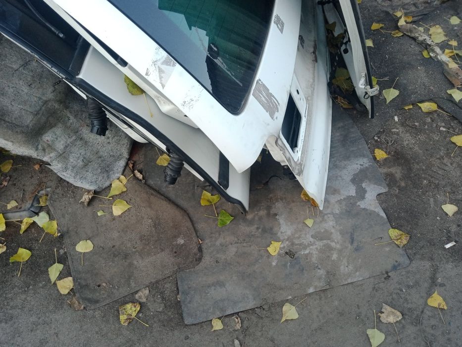 Капот,кузовные детали на Volkswagen Sharan