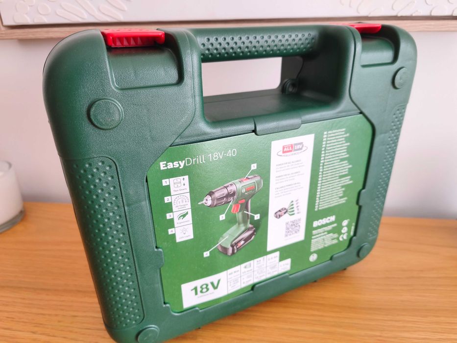 berbequim bosch EasyDrill 18V-40, bateria, nova em caixa, garantia,