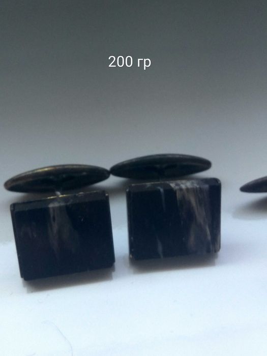 Запонки янтарные,   разные