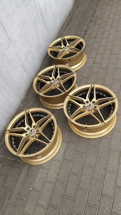 Sprzedam prawie nowe felgi do Audi A6 C7 R19 8.5j et35 marki Seventy9