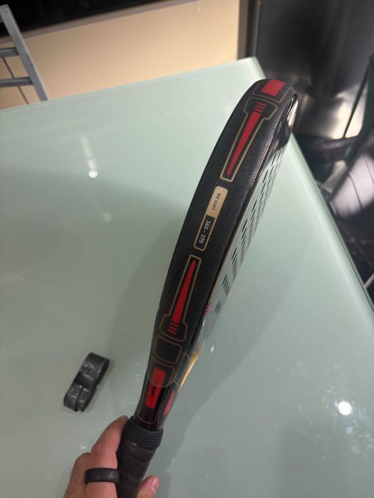 Pack Padel Adidas: Raquete Pro Carbon Gold CTRL + Mala + Bolas