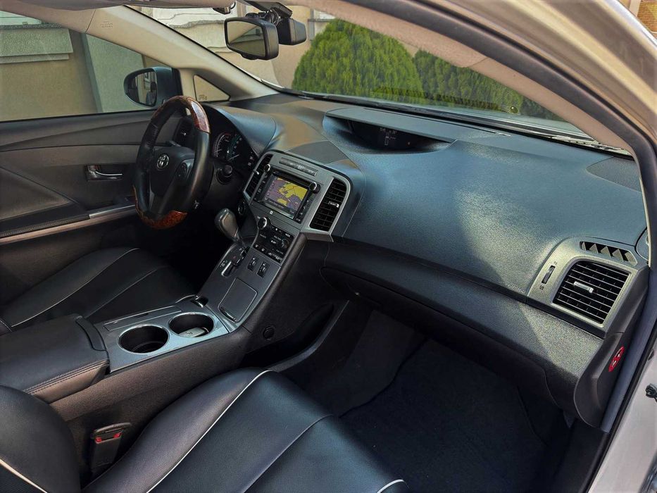 продаю  авто TOYOTA