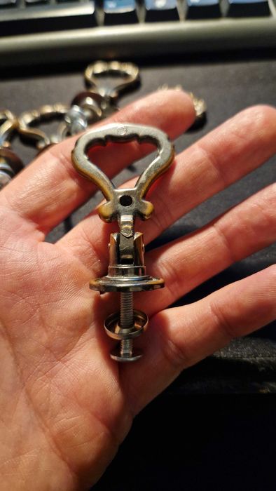 klameczki vintage do mebli