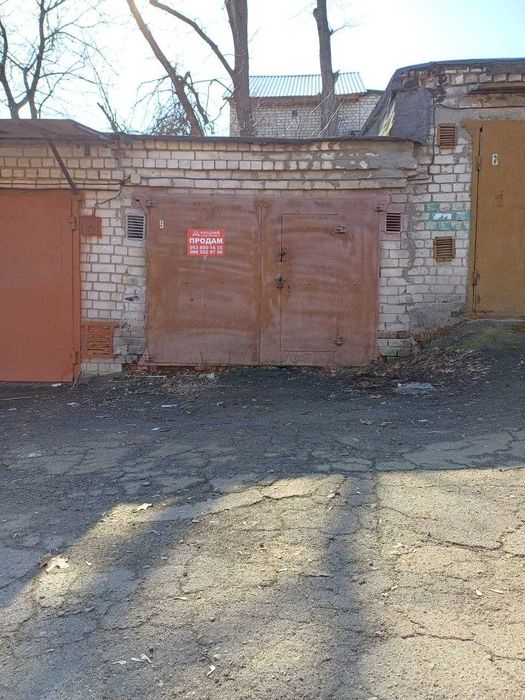 Гараж в районі вул. Боженко