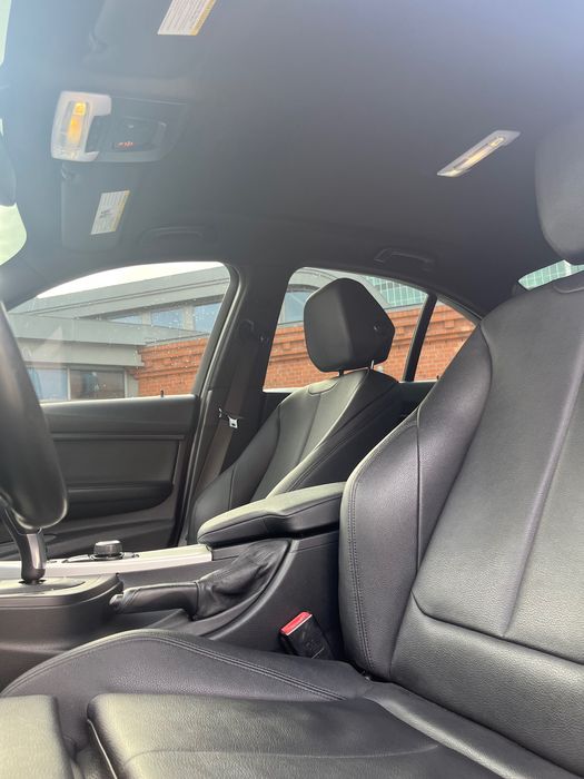 Sprzedam BMW F30 2016 rok