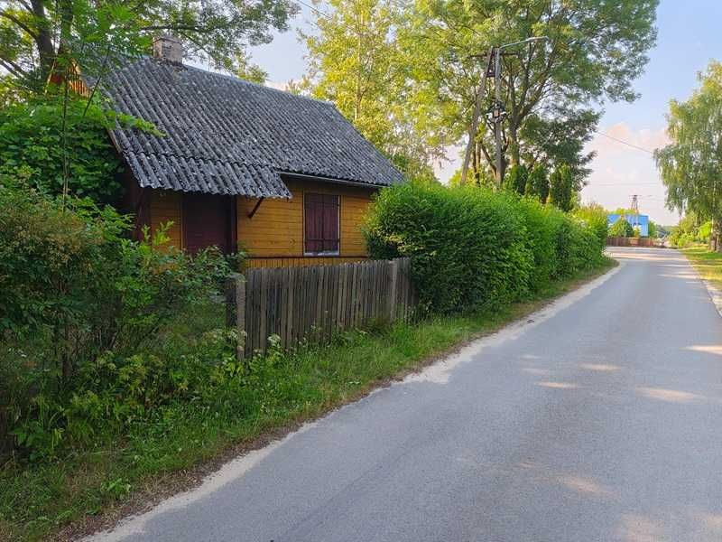 Drewniany domek na działce 600 m² – Stefanków (1,5h od Warszawy!)