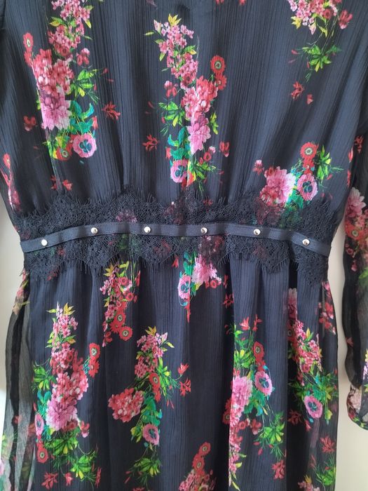 Sukienka w kwiaty Zara 34