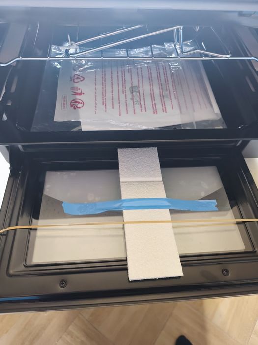 Mini piekarnik elektryczny