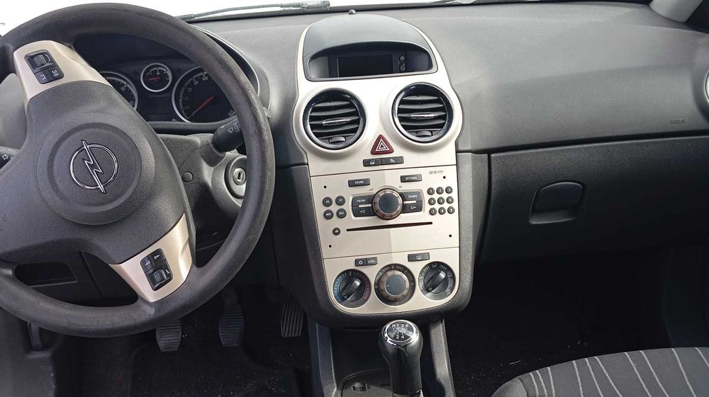Opel Corsa — fotografia 6