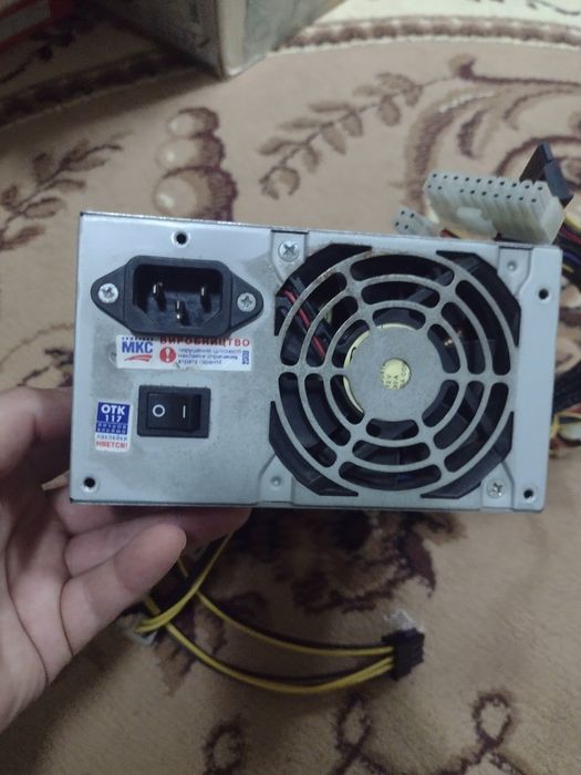 Продам блок живлення