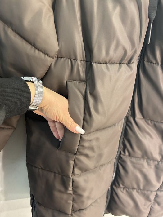 Довга куртка в кольорі гіркий шоколад