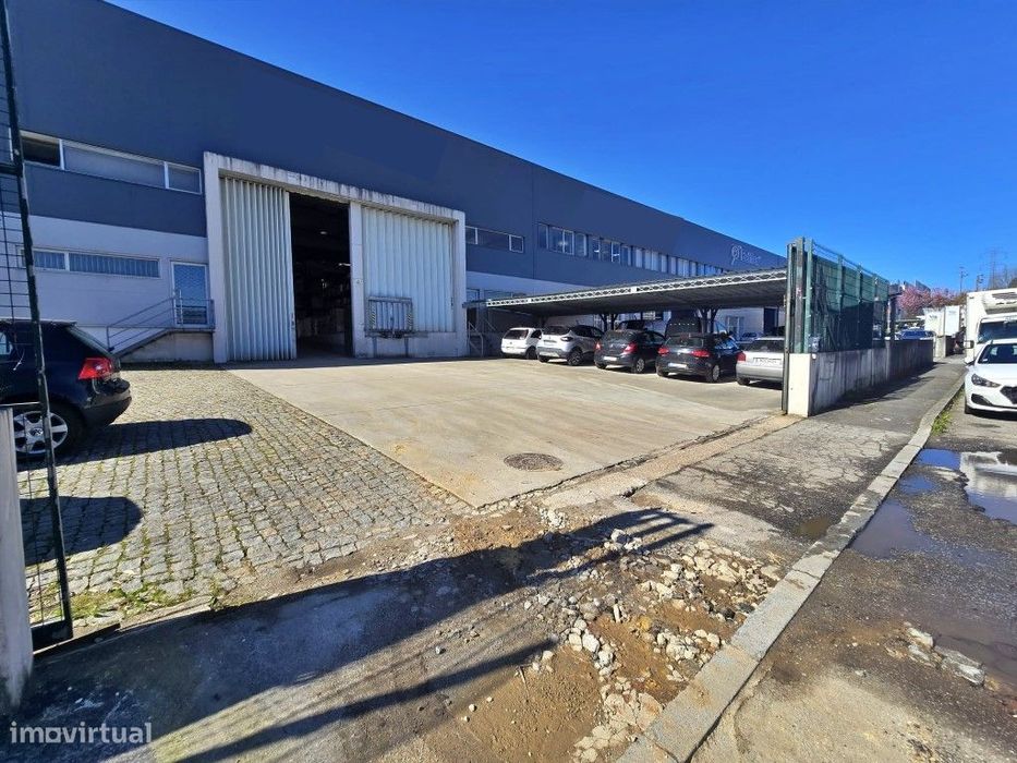 Armazém para Arrendamento em Alfena