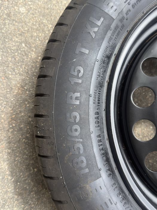 Roda com pneu 185/65 R15